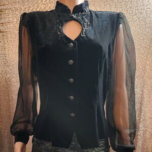 Shirt with sheer Long-sleeves